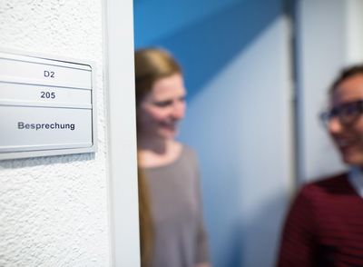 Türschild beim Eingang