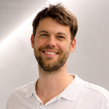 Tilman_Clasen_hell_klein