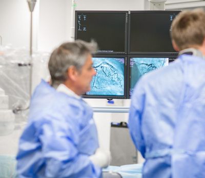 Zwei Kardiologen bei der Arbeit